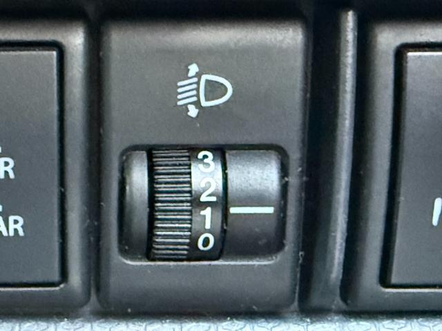 MITSUBISHI DELICA D:2 X