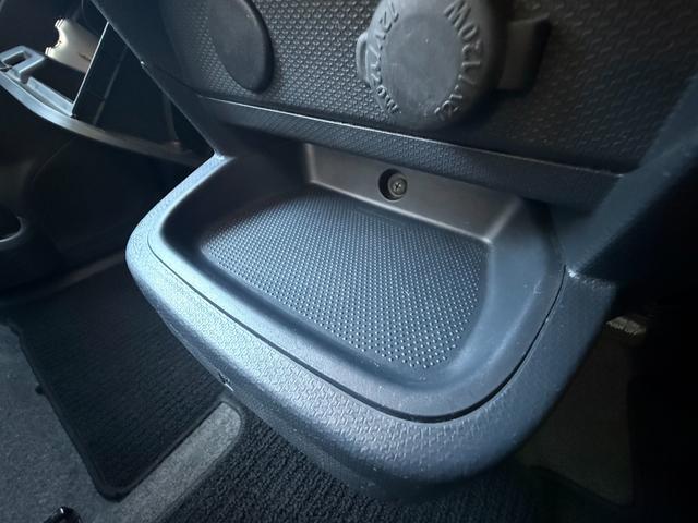 MITSUBISHI DELICA D:2 X