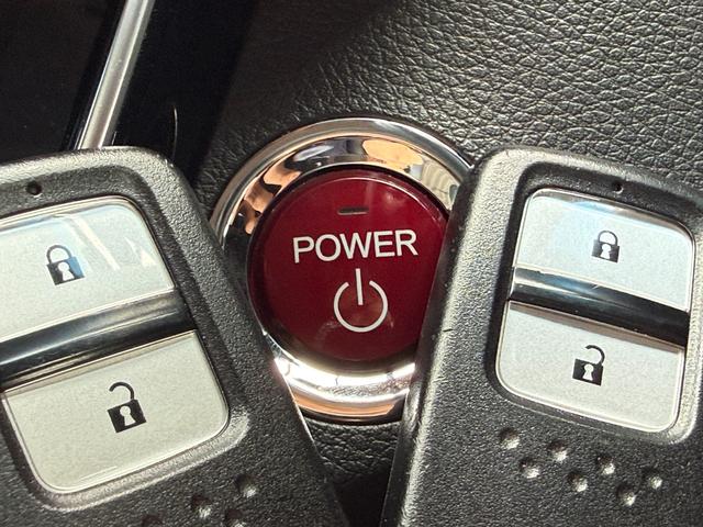 ヴェゼル ハイブリッドZ・ホンダセンシング /衝突軽減/純正ナビ/Bluetooth/バックモニター/フルセグ/ドライブレコーダー/ETC/シートヒーター/レーダークルーズ/ハーフレザーシート/LEDヘッドライト/オート格納ミラー/スマートキー(20枚目)