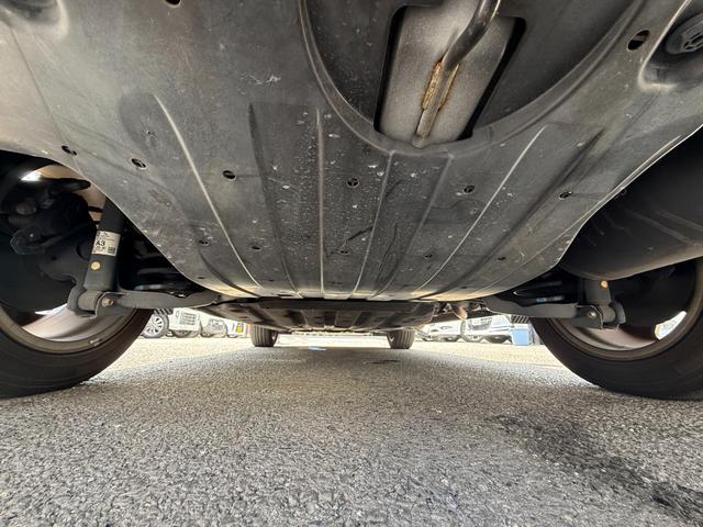 ヴェゼル ハイブリッドZ・ホンダセンシング /衝突軽減/純正ナビ/Bluetooth/バックモニター/フルセグ/ドライブレコーダー/ETC/シートヒーター/レーダークルーズ/ハーフレザーシート/LEDヘッドライト/オート格納ミラー/スマートキー(42枚目)