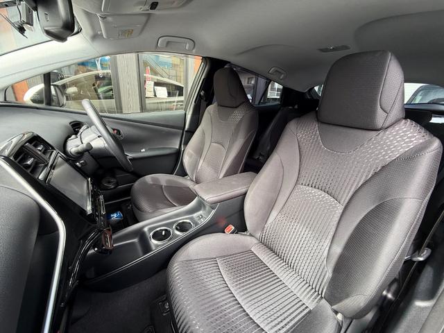 プリウス Sセーフティプラス /衝突軽減/9型ナビ/Bluetooth/フロント&バックモニター/フルセグ/ドラレコ/ETC/パーキングサポート/ソナー/レーダークルーズ/LEDヘッド/1オーナー/ヘッドアップディスプレイ(6枚目)