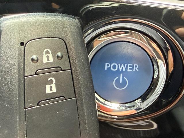 プリウス Sセーフティプラス /衝突軽減/9型ナビ/Bluetooth/フロント&バックモニター/フルセグ/ドラレコ/ETC/パーキングサポート/ソナー/レーダークルーズ/LEDヘッド/1オーナー/ヘッドアップディスプレイ(25枚目)