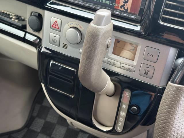 エブリイワゴン ＰＺターボスペシャル　／後期／両側パワースライドドア／社外１６インチアルミ／レザー調シートカバー／オートステップ／カロッツェリアナビ／バックカメラ／フルセグＴＶ／ＥＴＣ／ドライブレコーダー／社外ハンドル／キーレス（20枚目）