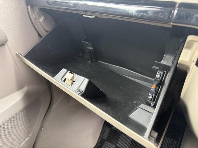 エブリイワゴン ＰＺターボスペシャル　／後期／両側パワースライドドア／社外１６インチアルミ／レザー調シートカバー／オートステップ／カロッツェリアナビ／バックカメラ／フルセグＴＶ／ＥＴＣ／ドライブレコーダー／社外ハンドル／キーレス（27枚目）