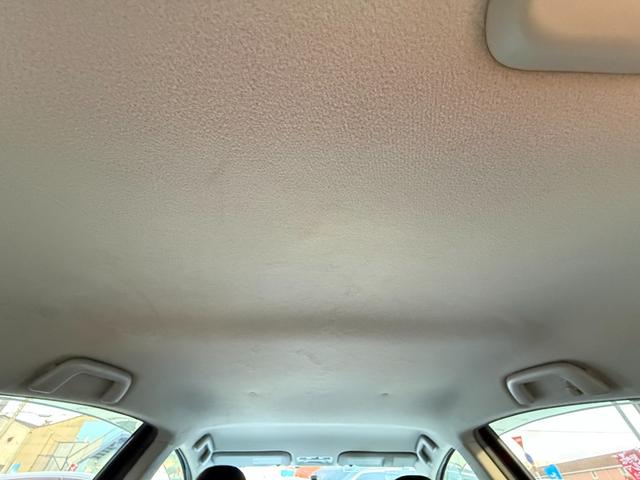 アクア S /スマートキー×2/純正ナビ/Bluetooth/HDMI/バックモニター/フルセグTV/ETC/ステアリングスイッチ/電動格納ミラー/オートライト(4枚目)