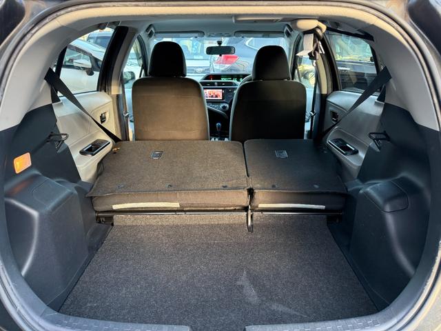 アクア S /スマートキー×2/純正ナビ/Bluetooth/HDMI/バックモニター/フルセグTV/ETC/ステアリングスイッチ/電動格納ミラー/オートライト(10枚目)