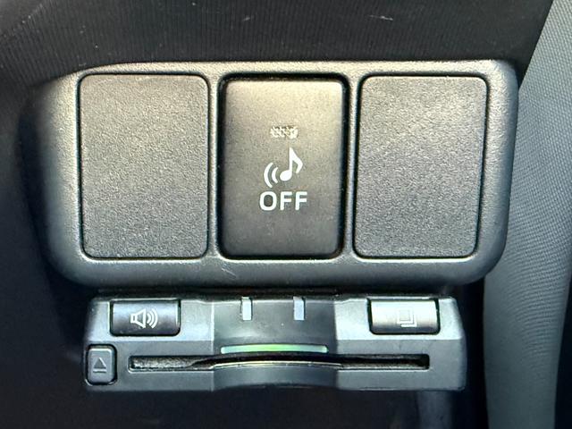 アクア S /スマートキー×2/純正ナビ/Bluetooth/HDMI/バックモニター/フルセグTV/ETC/ステアリングスイッチ/電動格納ミラー/オートライト(18枚目)