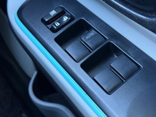 アクア S /スマートキー×2/純正ナビ/Bluetooth/HDMI/バックモニター/フルセグTV/ETC/ステアリングスイッチ/電動格納ミラー/オートライト(28枚目)