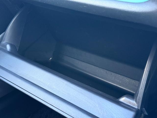 アクア S /スマートキー×2/純正ナビ/Bluetooth/HDMI/バックモニター/フルセグTV/ETC/ステアリングスイッチ/電動格納ミラー/オートライト(31枚目)