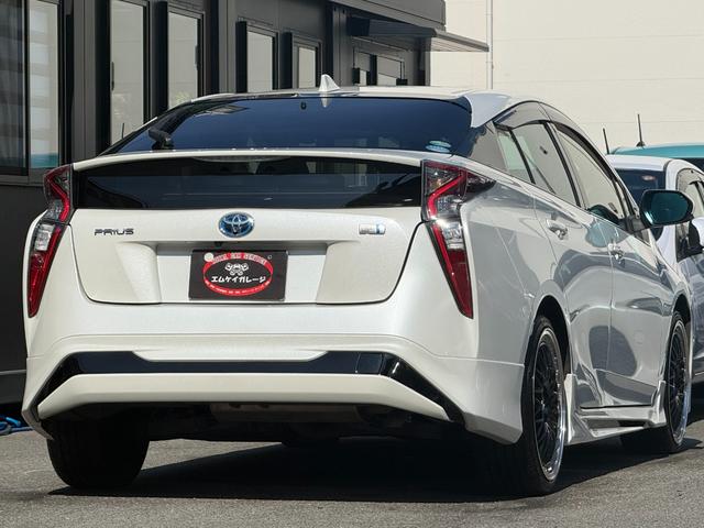 プリウス Ｓツーリングセレクション　エイムゲインバンパー／純正ナビ／Ｂｌｕｅｔｏｏｔｈ／バックモニター／フルセグ／ＥＴＣ／ソフトレザーシート／ＡＭＥ１９インチＡＷ／シートヒーター／ＬＥＤヘッドライト／オートライト／オート格納ミラー（2枚目）