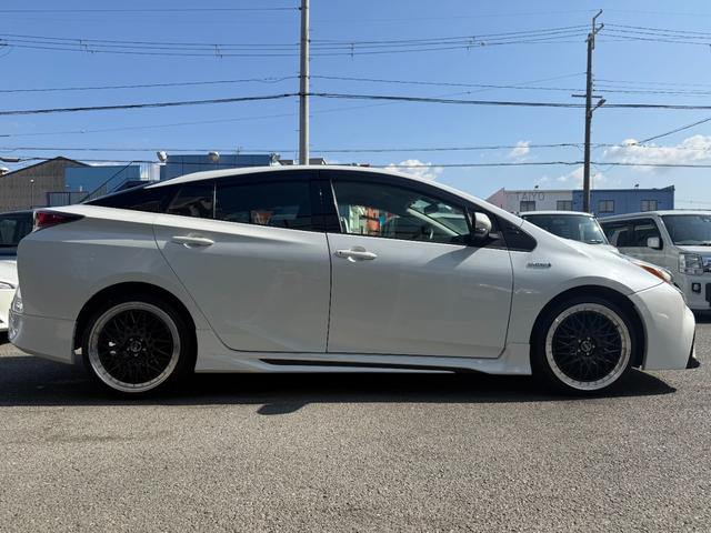 プリウス Ｓツーリングセレクション　エイムゲインバンパー／純正ナビ／Ｂｌｕｅｔｏｏｔｈ／バックモニター／フルセグ／ＥＴＣ／ソフトレザーシート／ＡＭＥ１９インチＡＷ／シートヒーター／ＬＥＤヘッドライト／オートライト／オート格納ミラー（44枚目）