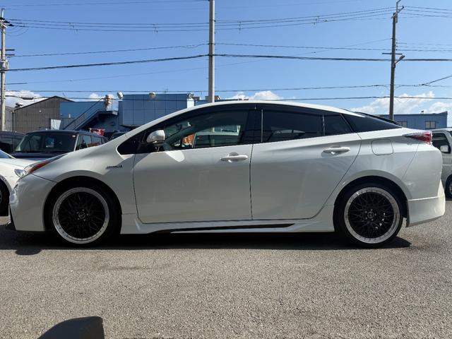 プリウス Ｓツーリングセレクション　エイムゲインバンパー／純正ナビ／Ｂｌｕｅｔｏｏｔｈ／バックモニター／フルセグ／ＥＴＣ／ソフトレザーシート／ＡＭＥ１９インチＡＷ／シートヒーター／ＬＥＤヘッドライト／オートライト／オート格納ミラー（45枚目）