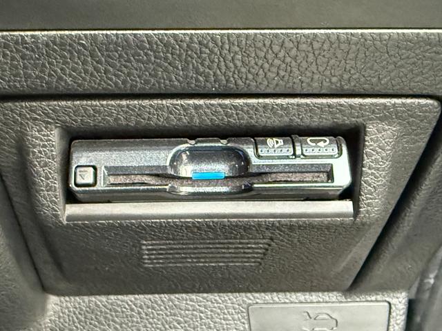 レヴォーグ 1.6GT-Sアイサイト ROWENエアロ&グリル/VARISリアスポ/CORAZON2本出しマフラー/BILSTEIN ダンパー/ケンウッドナビ/Bluetooth/フルセグ/ETC/LEDヘッドライト/パワーシート(18枚目)