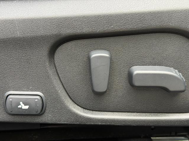 レヴォーグ 1.6GT-Sアイサイト ROWENエアロ&グリル/VARISリアスポ/CORAZON2本出しマフラー/BILSTEIN ダンパー/ケンウッドナビ/Bluetooth/フルセグ/ETC/LEDヘッドライト/パワーシート(20枚目)