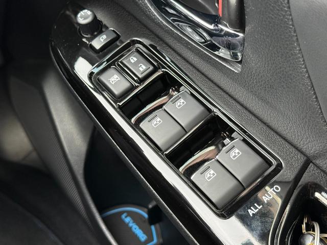 レヴォーグ 1.6GT-Sアイサイト ROWENエアロ&グリル/VARISリアスポ/CORAZON2本出しマフラー/BILSTEIN ダンパー/ケンウッドナビ/Bluetooth/フルセグ/ETC/LEDヘッドライト/パワーシート(31枚目)