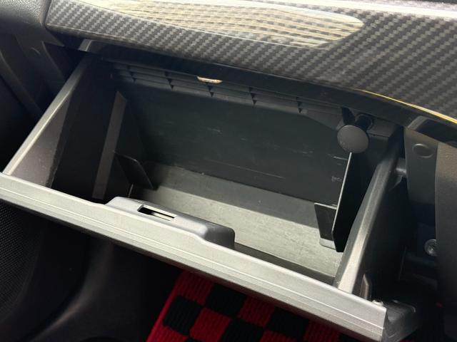 コペン ローブ /5速MT/カロッツェリアナビ/Bluetooth/バックモニター/テレビ/ETC/シートヒーター/ドライブレコーダー/スマートキー/LEDヘッドライト/オートライト(29枚目)