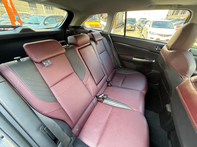 レヴォーグ ２．０ＳＴＩスポーツアイサイト　／サンルーフ／レザーシート／純正ナビ／ＨＤＭＩ／Ｂｌｕｅｔｏｏｔｈ／バック＆サイドモニター／フルセグ／ＥＴＣ／レーダークルーズ／ブラインドスポットモニターメモリーシート／シートヒーター／ＬＥＤヘッド／（8枚目）