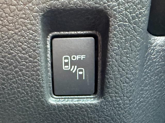 レヴォーグ ２．０ＳＴＩスポーツアイサイト　／サンルーフ／レザーシート／純正ナビ／ＨＤＭＩ／Ｂｌｕｅｔｏｏｔｈ／バック＆サイドモニター／フルセグ／ＥＴＣ／レーダークルーズ／ブラインドスポットモニターメモリーシート／シートヒーター／ＬＥＤヘッド／（24枚目）