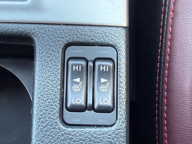 レヴォーグ ２．０ＳＴＩスポーツアイサイト　／サンルーフ／レザーシート／純正ナビ／ＨＤＭＩ／Ｂｌｕｅｔｏｏｔｈ／バック＆サイドモニター／フルセグ／ＥＴＣ／レーダークルーズ／ブラインドスポットモニターメモリーシート／シートヒーター／ＬＥＤヘッド／（27枚目）