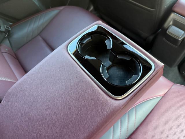 レヴォーグ ２．０ＳＴＩスポーツアイサイト　／サンルーフ／レザーシート／純正ナビ／ＨＤＭＩ／Ｂｌｕｅｔｏｏｔｈ／バック＆サイドモニター／フルセグ／ＥＴＣ／レーダークルーズ／ブラインドスポットモニターメモリーシート／シートヒーター／ＬＥＤヘッド／（46枚目）