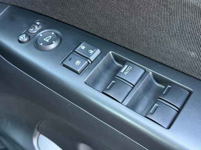 Ｎ－ＢＯＸカスタム Ｇ　ＳＳパッケージ　ツートンカラースタイル／パワースライドドア／シートヒーター／スマートキー×２／ＥＴＣ／カロッツェリアオーディオ／ＡＵＸ／ＨＩＤヘッドライト／オートライト／オート格納ミラー／純正１４インチアルミホイール（25枚目）