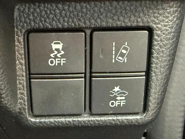 N-BOXカスタム G・Lホンダセンシング /衝突軽減/パワースライドドア/ナビ/Bluetooth/バックモニター/フルセグ/ドライブレコーダー/ETC/レーダークルーズ/LEDヘッドライト/オートライト(21枚目)