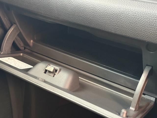 N-BOXカスタム G・Lホンダセンシング /衝突軽減/パワースライドドア/ナビ/Bluetooth/バックモニター/フルセグ/ドライブレコーダー/ETC/レーダークルーズ/LEDヘッドライト/オートライト(32枚目)