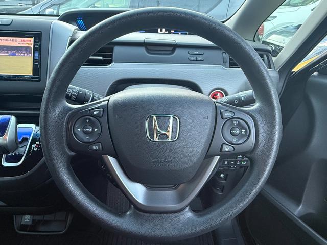 フリード＋ハイブリッド ハイブリッドＧ・ホンダセンシング　／衝突軽減／両側パワースライドドア／純正ナビ／Ｂｌｕｅｔｏｏｔｈ／バックモニター／フルセグ／ＥＴＣ／ＬＥＤヘッドライト／オートライト／ステアリングスイッチ／純正１５インチアルミホイール（22枚目）