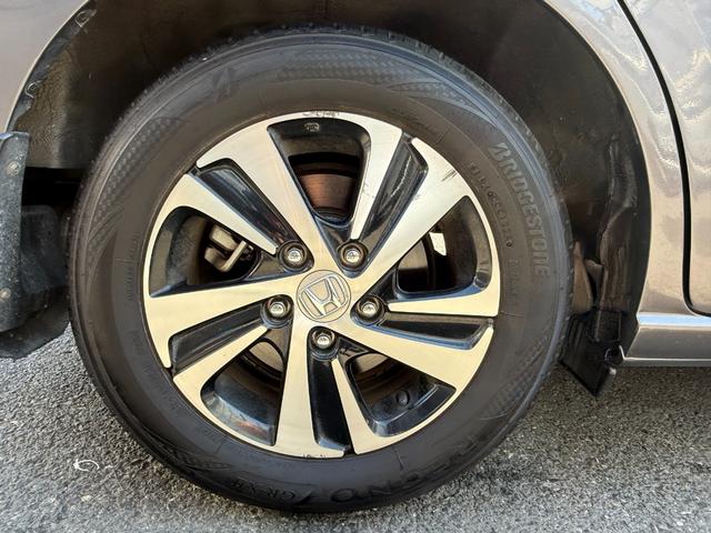 フリード＋ハイブリッド ハイブリッドＧ・ホンダセンシング　／衝突軽減／両側パワースライドドア／純正ナビ／Ｂｌｕｅｔｏｏｔｈ／バックモニター／フルセグ／ＥＴＣ／ＬＥＤヘッドライト／オートライト／ステアリングスイッチ／純正１５インチアルミホイール（37枚目）