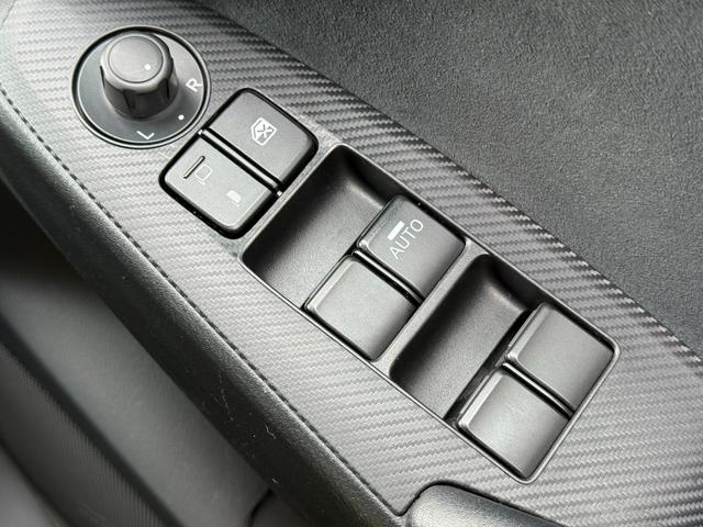 アクセラスポーツ ＸＤ　／サンルーフ／衝突軽減／ＢＯＳＥ／ナビ／Ｂｌｕｅｔｏｏｔｈ／バックカメラ／フルセグ／前後ドラレコ／ＥＴＣ／ハーフレザー／パワーシート／シートヒーター／ソナー／ヘッドアップディスプレイ／レーダークルーズ（32枚目）