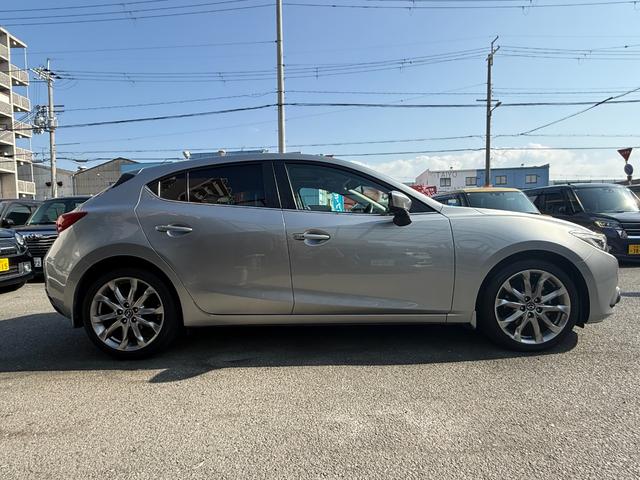 アクセラスポーツ ＸＤ　／サンルーフ／衝突軽減／ＢＯＳＥ／ナビ／Ｂｌｕｅｔｏｏｔｈ／バックカメラ／フルセグ／前後ドラレコ／ＥＴＣ／ハーフレザー／パワーシート／シートヒーター／ソナー／ヘッドアップディスプレイ／レーダークルーズ（43枚目）