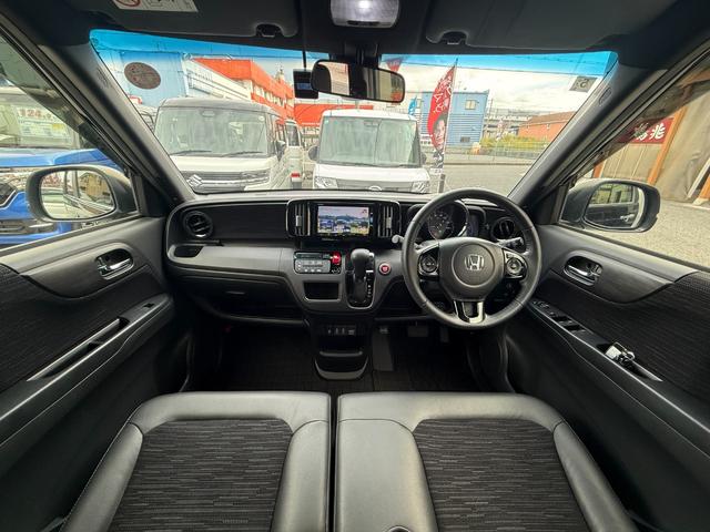 N-ONE プレミアム /衝突軽減/純正ナビ/Bluetooth/フルセグ/ビルトインETC/ドライブレコーダー/クルーズコントロール/ハーフレザーシート/HIDヘッドライト/オートライト/電動格納ミラー/スマートキー(3枚目)