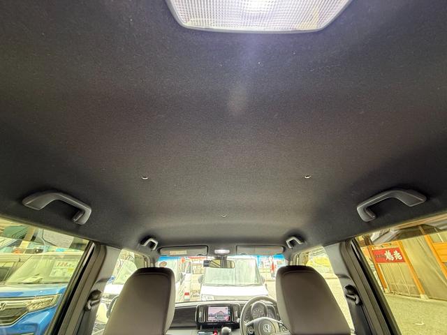 N-ONE プレミアム /衝突軽減/純正ナビ/Bluetooth/フルセグ/ビルトインETC/ドライブレコーダー/クルーズコントロール/ハーフレザーシート/HIDヘッドライト/オートライト/電動格納ミラー/スマートキー(4枚目)