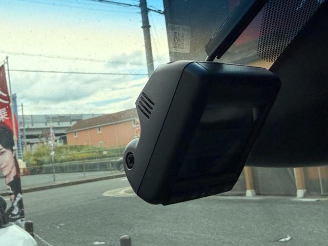 N-ONE プレミアム /衝突軽減/純正ナビ/Bluetooth/フルセグ/ビルトインETC/ドライブレコーダー/クルーズコントロール/ハーフレザーシート/HIDヘッドライト/オートライト/電動格納ミラー/スマートキー(15枚目)