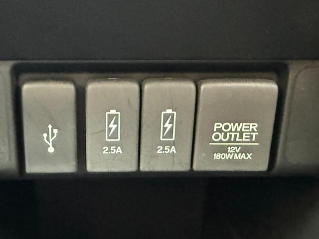 N-ONE プレミアム /衝突軽減/純正ナビ/Bluetooth/フルセグ/ビルトインETC/ドライブレコーダー/クルーズコントロール/ハーフレザーシート/HIDヘッドライト/オートライト/電動格納ミラー/スマートキー(21枚目)