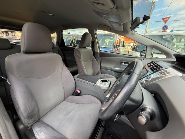 プリウスアルファ Ｓツーリングセレクション　／カロッツェリアナビ／Ｂｌｕｅｔｏｏｔｈ／バックモニター／フルセグ／クルーズコントロール／スマートキー／ＬＥＤヘッドライト／オートライト／電動格納ミラー／純正スポイラー／純正１６インチアルミホイール（5枚目）