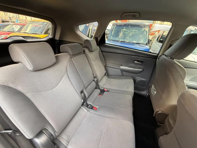 プリウスアルファ Ｓツーリングセレクション　／カロッツェリアナビ／Ｂｌｕｅｔｏｏｔｈ／バックモニター／フルセグ／クルーズコントロール／スマートキー／ＬＥＤヘッドライト／オートライト／電動格納ミラー／純正スポイラー／純正１６インチアルミホイール（7枚目）