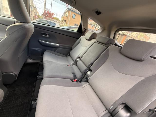 プリウスアルファ Ｓツーリングセレクション　／カロッツェリアナビ／Ｂｌｕｅｔｏｏｔｈ／バックモニター／フルセグ／クルーズコントロール／スマートキー／ＬＥＤヘッドライト／オートライト／電動格納ミラー／純正スポイラー／純正１６インチアルミホイール（8枚目）