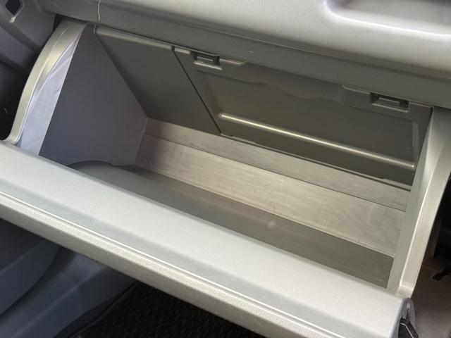 プリウスアルファ Ｓツーリングセレクション　／カロッツェリアナビ／Ｂｌｕｅｔｏｏｔｈ／バックモニター／フルセグ／クルーズコントロール／スマートキー／ＬＥＤヘッドライト／オートライト／電動格納ミラー／純正スポイラー／純正１６インチアルミホイール（28枚目）