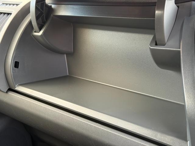 プリウスアルファ Ｓツーリングセレクション　／カロッツェリアナビ／Ｂｌｕｅｔｏｏｔｈ／バックモニター／フルセグ／クルーズコントロール／スマートキー／ＬＥＤヘッドライト／オートライト／電動格納ミラー／純正スポイラー／純正１６インチアルミホイール（29枚目）