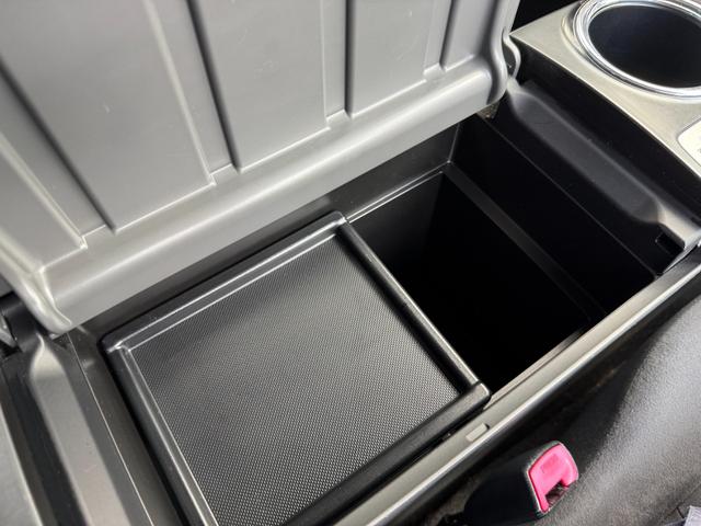 プリウスアルファ Ｓツーリングセレクション　／カロッツェリアナビ／Ｂｌｕｅｔｏｏｔｈ／バックモニター／フルセグ／クルーズコントロール／スマートキー／ＬＥＤヘッドライト／オートライト／電動格納ミラー／純正スポイラー／純正１６インチアルミホイール（30枚目）