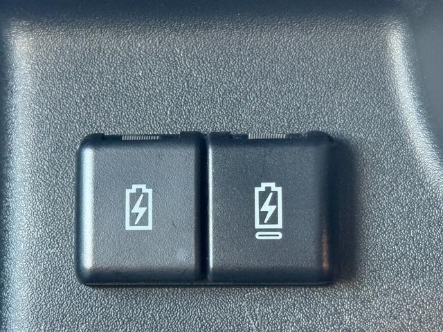 スペーシアカスタム ハイブリッドXSターボ /9型ナビ/全方位モニター/両側パワースライドドア/衝突軽減/レーダークルーズ/Bluetooth/ETC/前後ドラレコ/LEDヘッド/ハーフレザー/ハンドル&シートヒーター/ヘッドアップディスプレイ(27枚目)