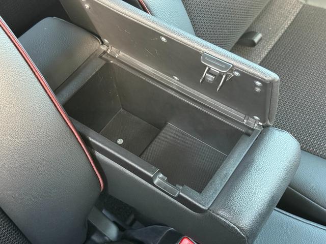 スペーシアカスタム ハイブリッドXSターボ /9型ナビ/全方位モニター/両側パワースライドドア/衝突軽減/レーダークルーズ/Bluetooth/ETC/前後ドラレコ/LEDヘッド/ハーフレザー/ハンドル&シートヒーター/ヘッドアップディスプレイ(42枚目)