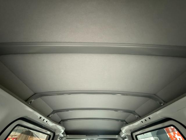 ハイゼットカーゴ ＤＸ　ハイルーフ／キーレス／パワーウィンドウ／ドライブレコーダー／オートマ／２０２４年製ブリジストンタイヤ／オーバーヘッドコンソール／フルフラット（4枚目）