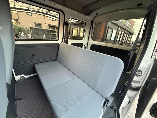 ハイゼットカーゴ ＤＸ　ハイルーフ／キーレス／パワーウィンドウ／ドライブレコーダー／オートマ／２０２４年製ブリジストンタイヤ／オーバーヘッドコンソール／フルフラット（8枚目）