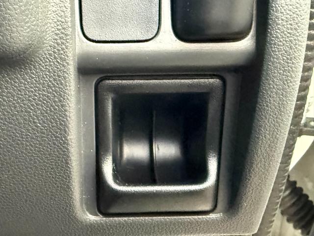 ハイゼットカーゴ ＤＸ　ハイルーフ／キーレス／パワーウィンドウ／ドライブレコーダー／オートマ／２０２４年製ブリジストンタイヤ／オーバーヘッドコンソール／フルフラット（20枚目）