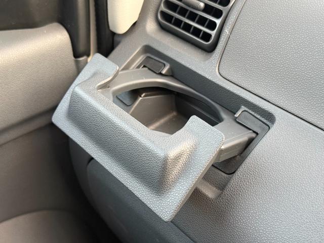 ハイゼットカーゴ ＤＸ　ハイルーフ／キーレス／パワーウィンドウ／ドライブレコーダー／オートマ／２０２４年製ブリジストンタイヤ／オーバーヘッドコンソール／フルフラット（26枚目）