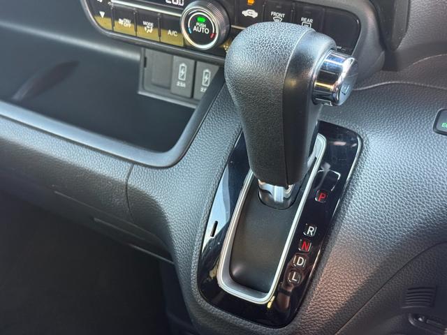 N-BOXカスタム G・Lホンダセンシング /衝突軽減/カロッツェリアナビ/Bluetooth/バックモニター/フルセグ/ドライブレコーダー/ETC/パワースライドドア/スマートキー/レーダークルーズ/レーンキープ(28枚目)
