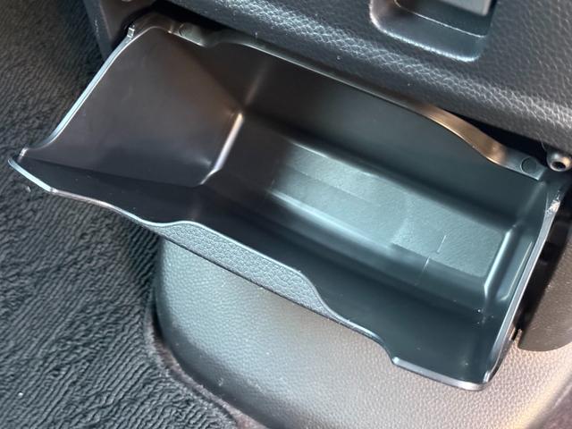 N-BOXカスタム G・Lホンダセンシング /衝突軽減/カロッツェリアナビ/Bluetooth/バックモニター/フルセグ/ドライブレコーダー/ETC/パワースライドドア/スマートキー/レーダークルーズ/レーンキープ(37枚目)
