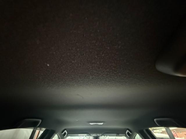 アクア クロスオーバー グラム /衝突軽減/純正ナビ/Bluetooth/バックモニター/テレビ/ドライブレコーダー/ハーフレザーシート/スマートキー/クリアランスソナー/純正16インチアルミホイール/レーンキープアシスト(4枚目)